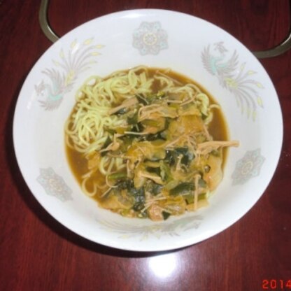 余った味噌汁で味噌ラーメンが簡単に作れるんですね！！美味しく出来上がり、素敵なレシピに感謝です♥